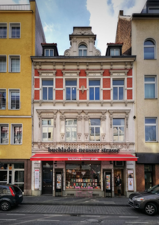 Buchladen Neusser Stra&szlig;e